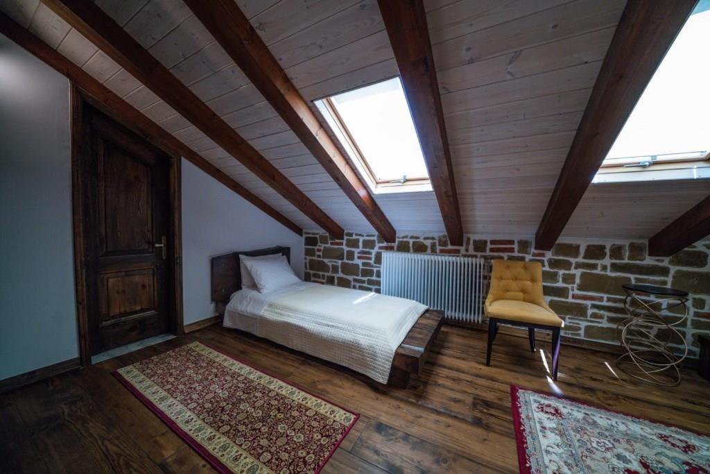 Korca Boutique Hotel ภายนอก รูปภาพ