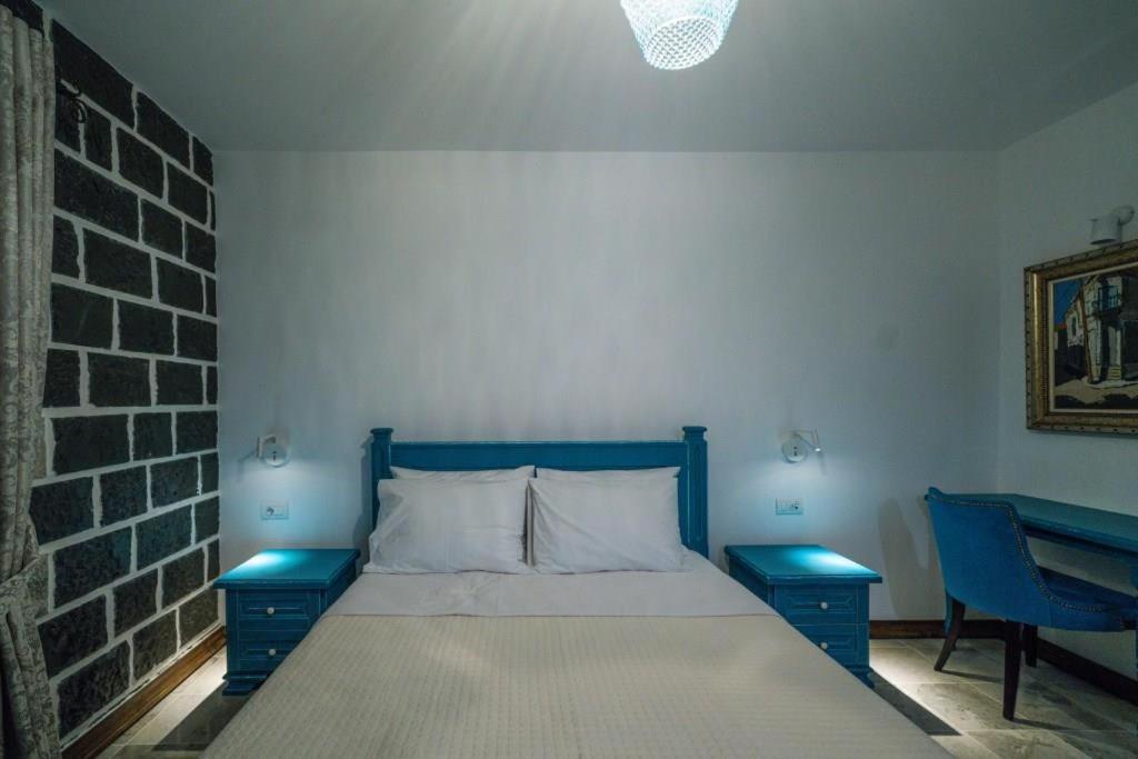Korca Boutique Hotel ภายนอก รูปภาพ