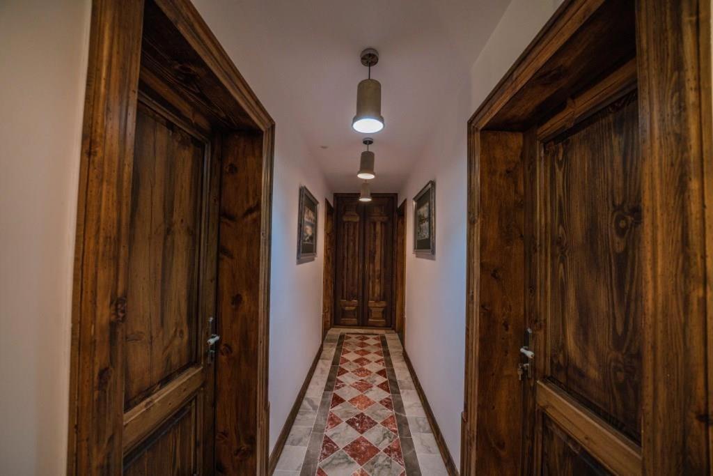 Korca Boutique Hotel ภายนอก รูปภาพ