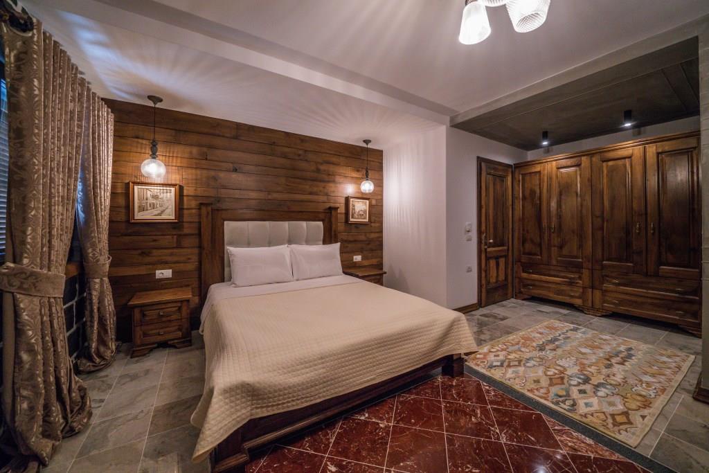 Korca Boutique Hotel ภายนอก รูปภาพ