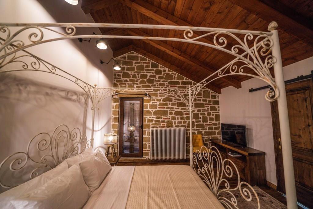 Korca Boutique Hotel ภายนอก รูปภาพ