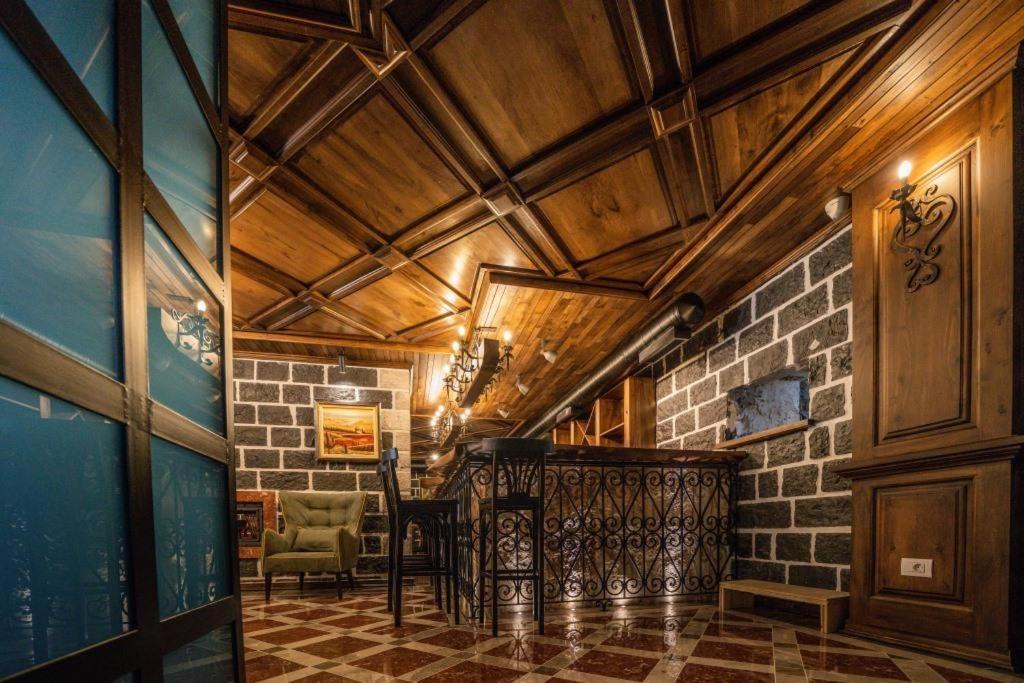 Korca Boutique Hotel ภายนอก รูปภาพ